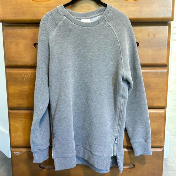 Varley Manning Sweatshirt - Picture 1 of 8